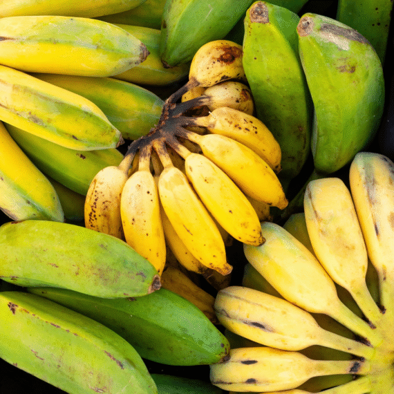 Fresh Ripe/Unripe Bananas (Bunch) - Image 3