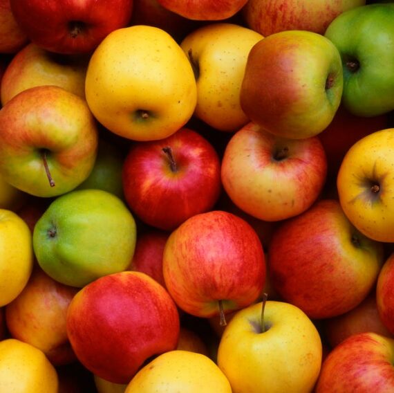 Fresh Apples – 1 kg Bag - Image 2